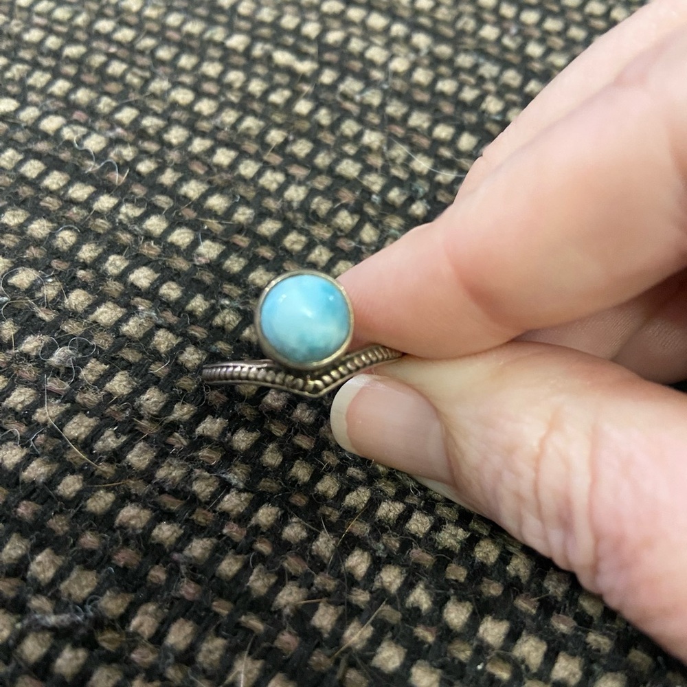 Elegant Sterling Silver and Larimar Ring